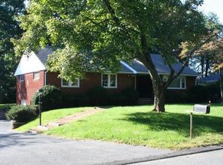 25 Inwood Ave, Poughkeepsie, NY 12601