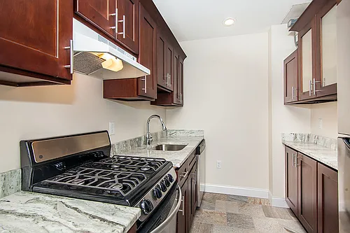 33 Walbridge St Photo 1
