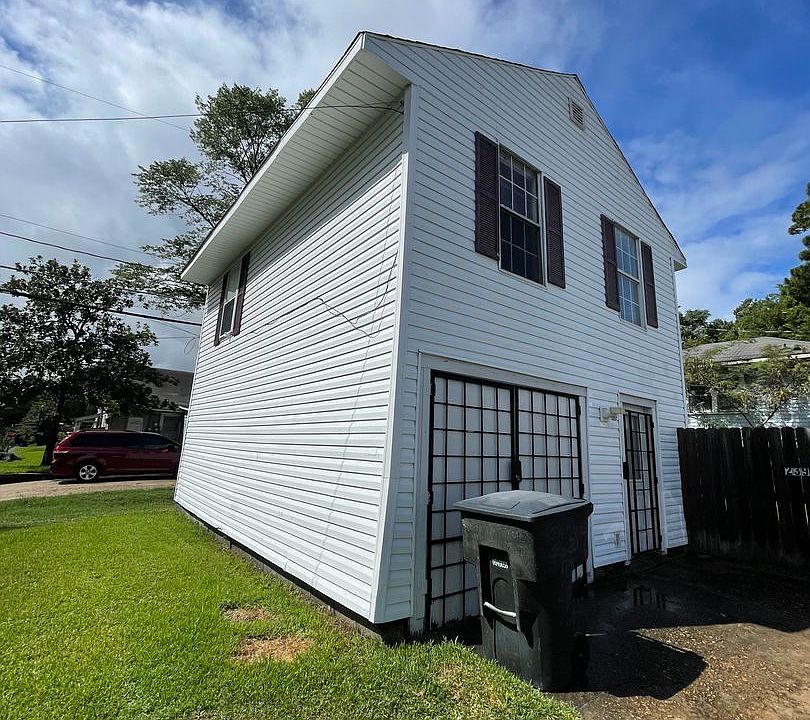 1st image of 239 1/2 E Prospect St