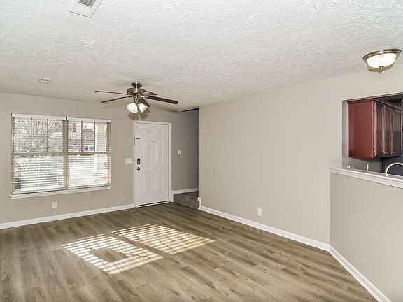 5th image of 1913 Warmingfield Dr