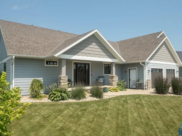 1103 13th St SE, Orange City, IA 51041