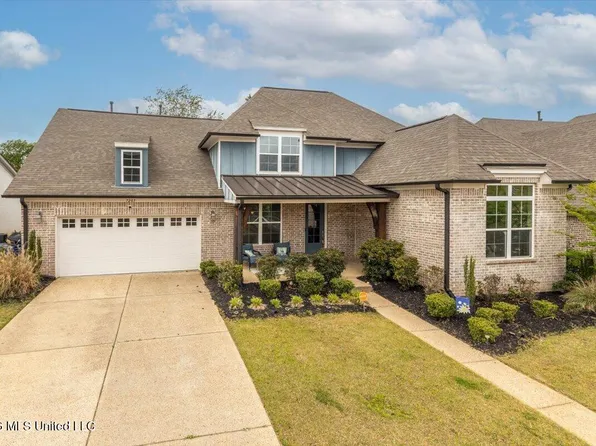 7207 Edgewater Dr, Olive Branch, MS 38654