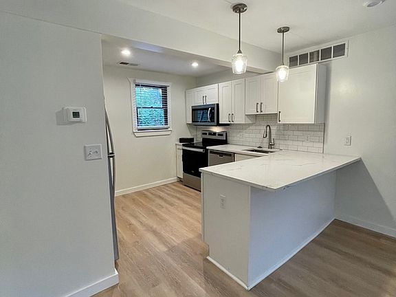 2nd image of 603 E Ann St #2