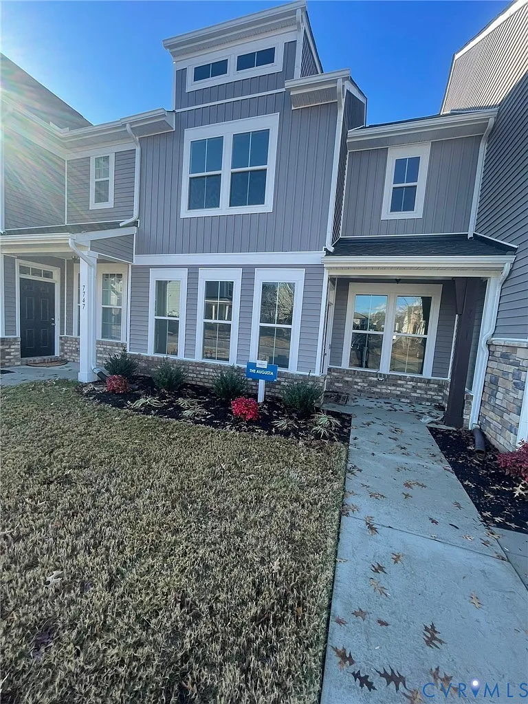 3 bed, 2.5 bath, 1470 sqft, $2,250 — Photo 2