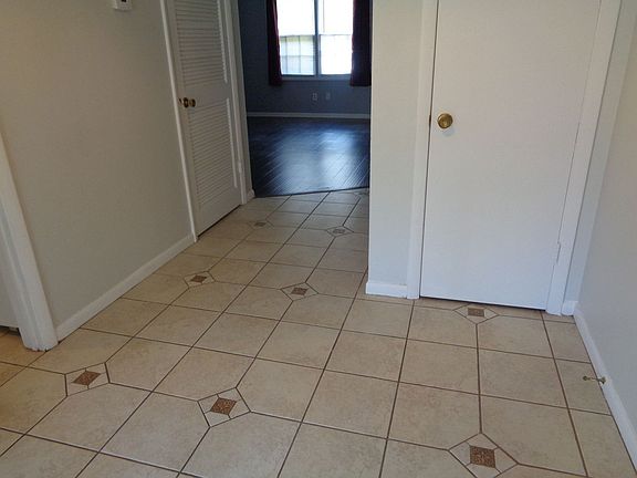 4th image of 311 Salisbury St APT 28