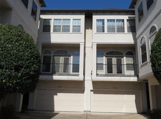 5908 Center St, Houston, TX 77007