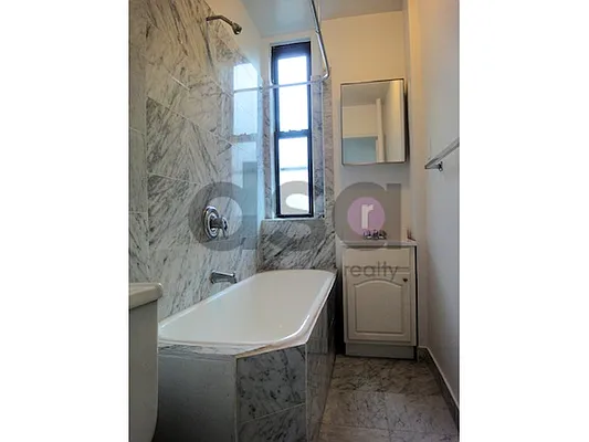 Rented by DSA Realty | media 15