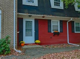 15 Cannongate Rd APT 33, Tyngsboro, MA 01879