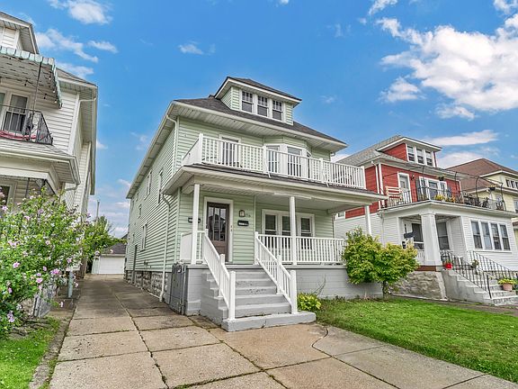 2nd image of 176 Commonwealth Ave #1