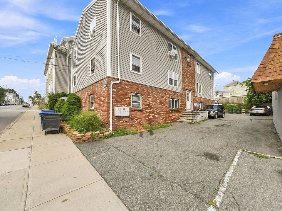 1st image of 243 Robeson St APT 6
