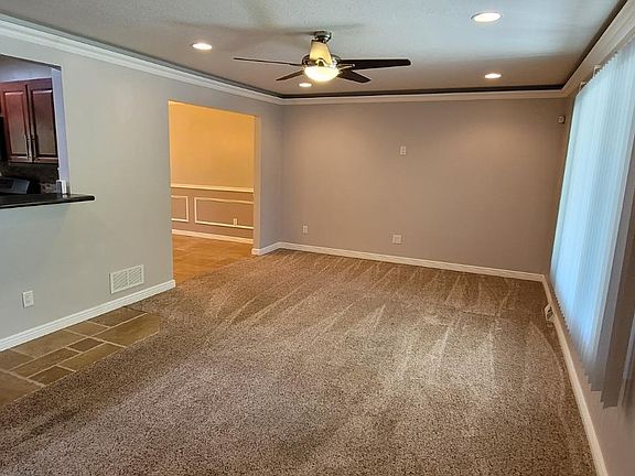 3rd image of 10623 Bradbury Dr