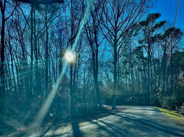 6 Bow Range Rd, Guntersville, AL 35976