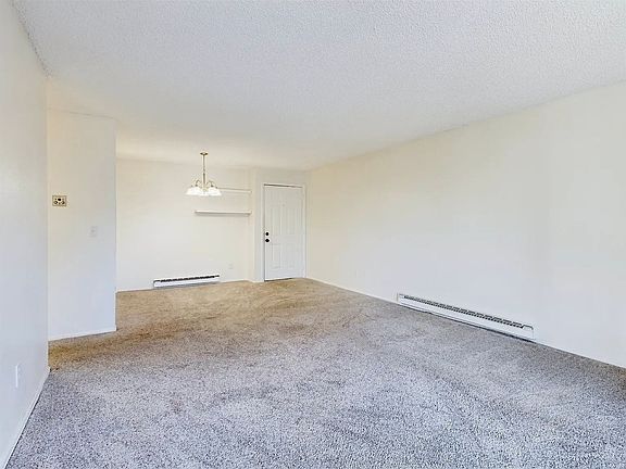 5th image of 14720 E Kentucky Dr APT 636