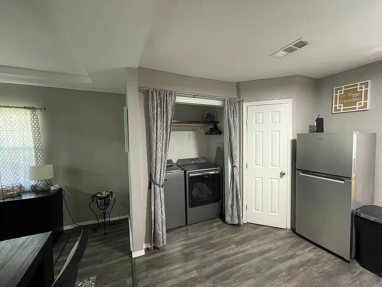 1701 S Monroe St — Photo 15