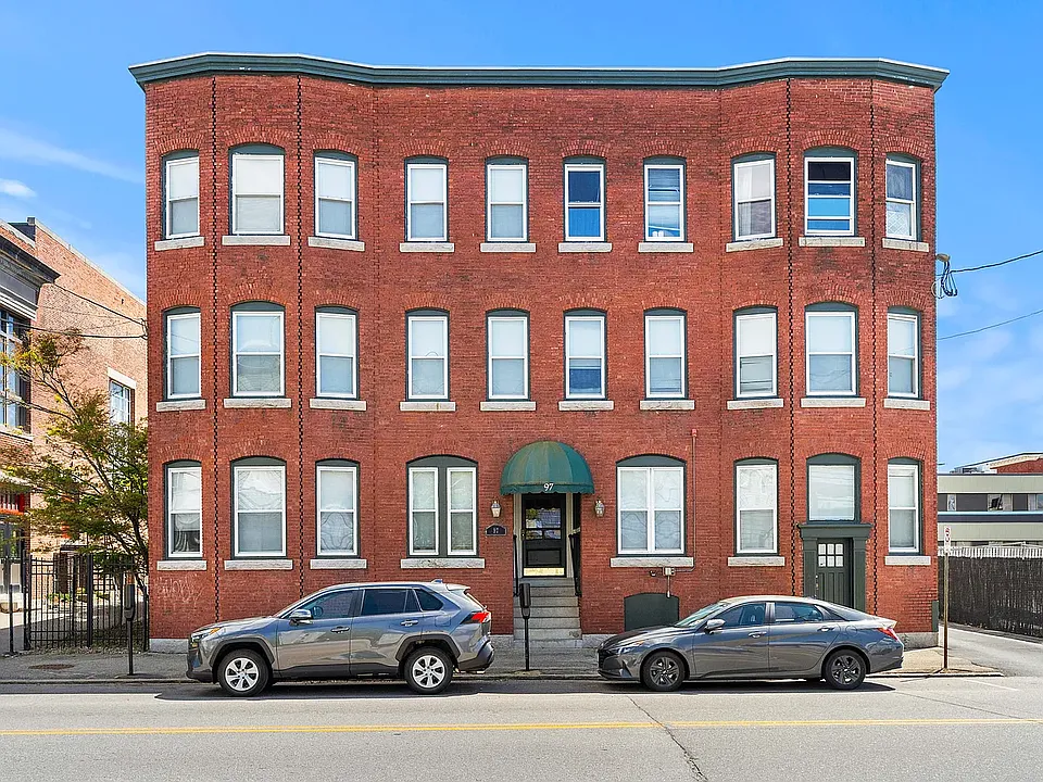 97 Bridge St #1