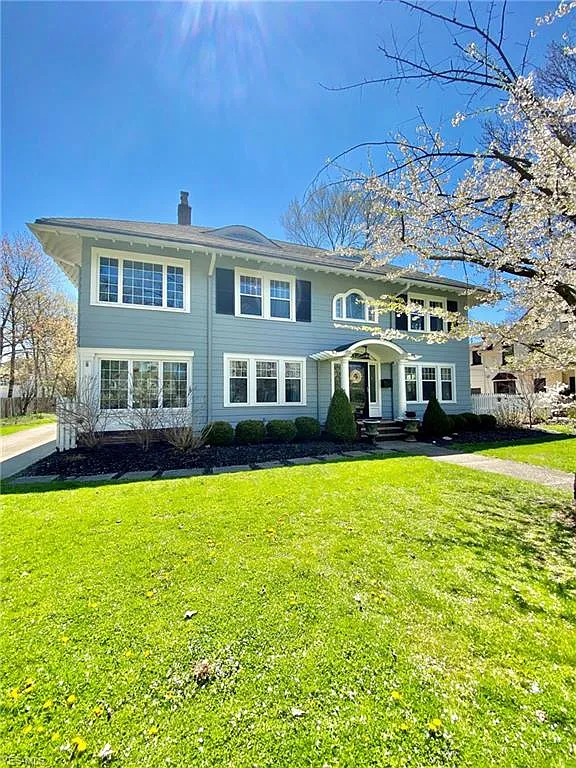 18800 Shaker Blvd photo 1