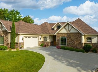 401 Country Ridge Dr, Camdenton, MO 65020