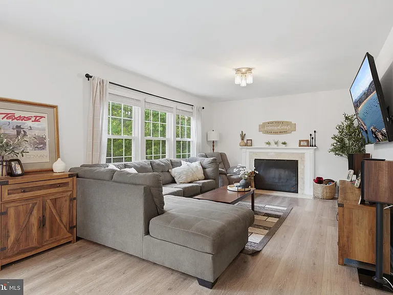 11431 Westmont Ct — Photo 33