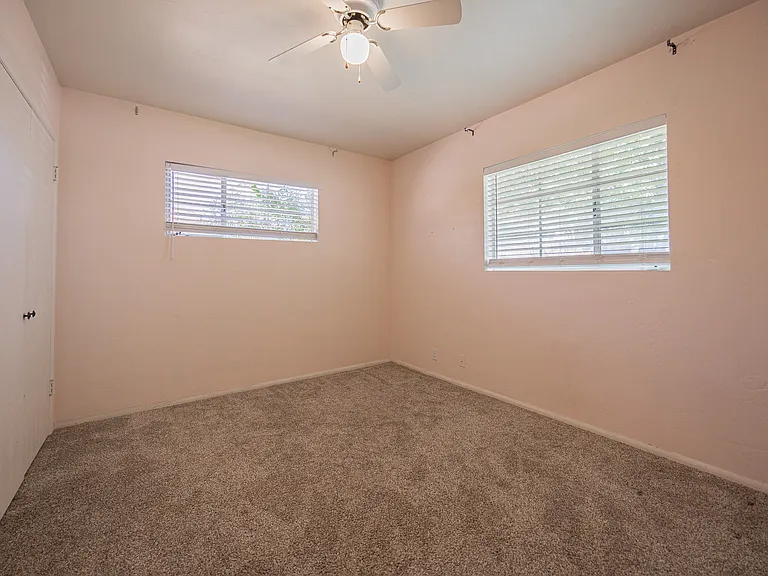 1838 E Hazelwood St — Photo 21