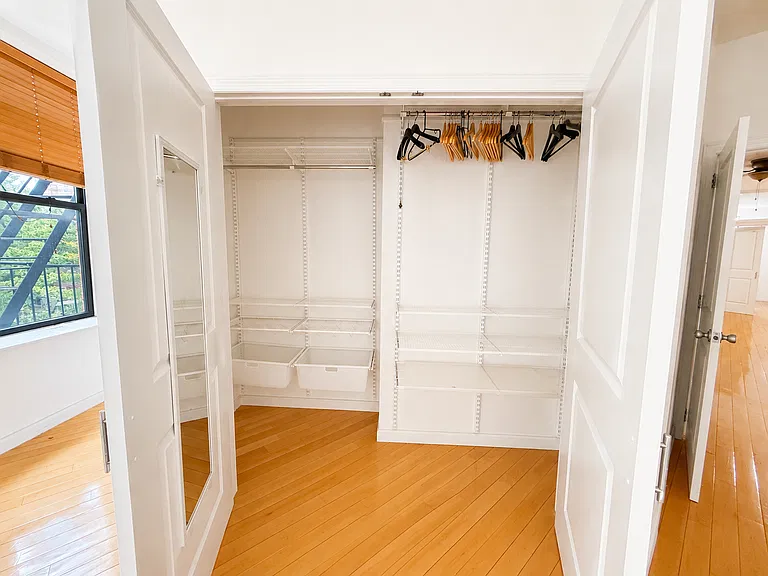 636 Carlton Ave #2R — Photo 4