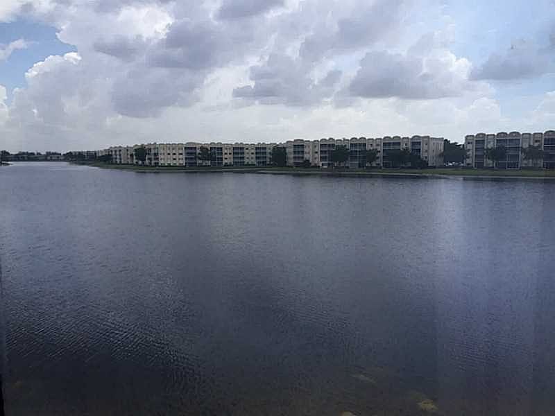 1st image of 10464 E Clairmont Cir #305