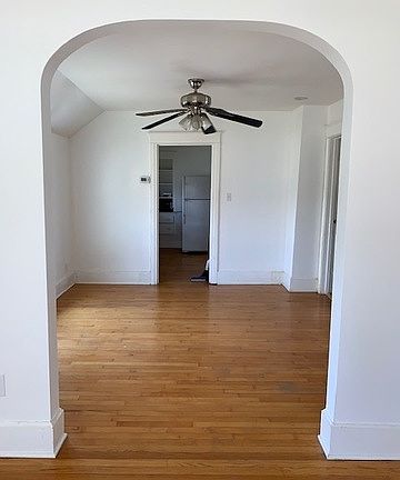 3rd image of 29 Park Ave