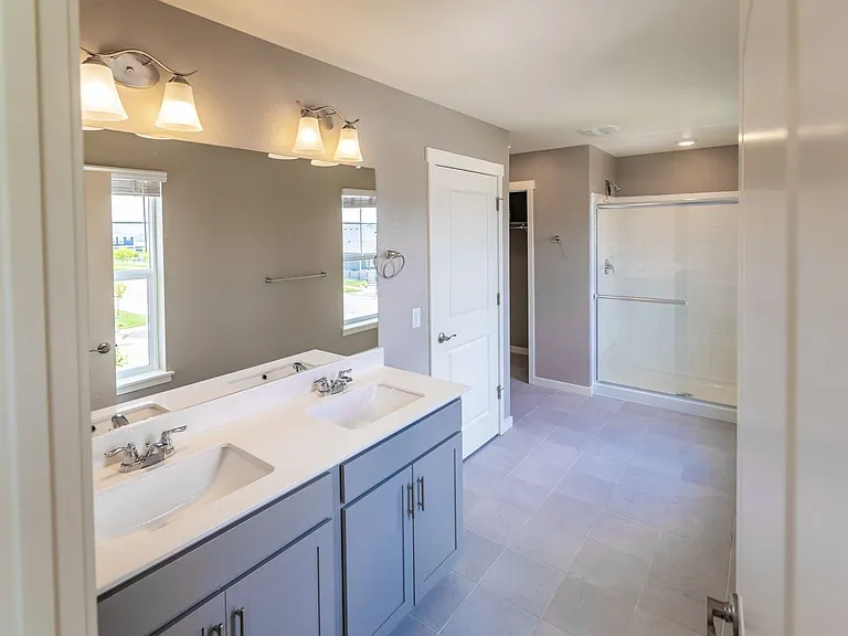 1464 Vantage Pkwy — Photo 37