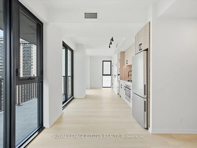 109 Erskine Ave #1502 — Photo 7