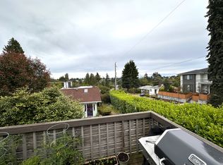 9002 8th Ave NW, Seattle, WA 98117