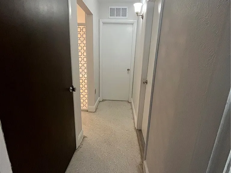 2031 Maravilla Cir — Photo 11