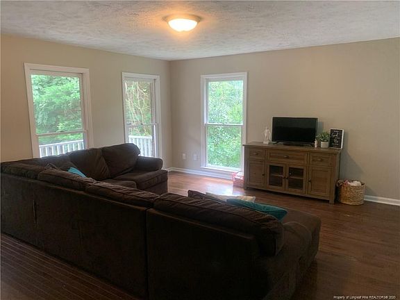 4th image of 3418 Hawthorne St