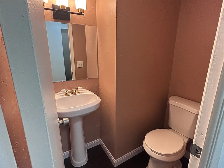6553 Engle Rd — Photo 11