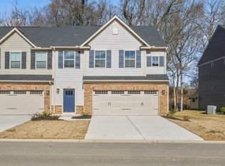 534 Martin Creek Dr, Simpsonville, SC 29681