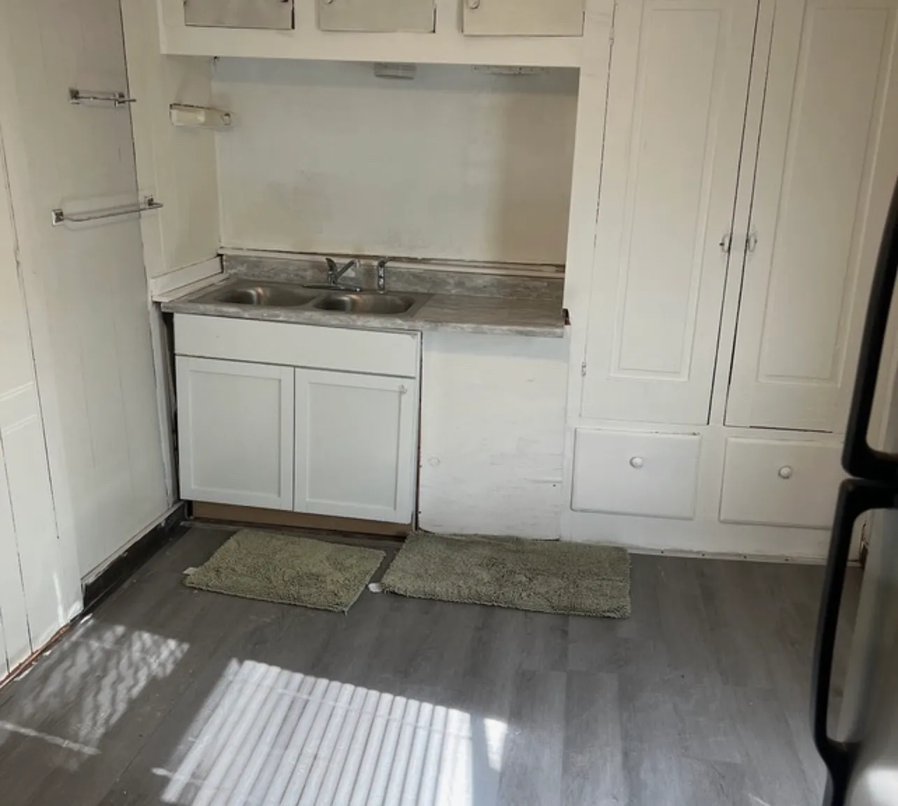3 bed, $1,200 — Photo 2