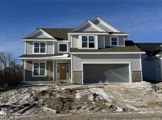 1106 Oxbow Ct, Pewaukee, WI 53072