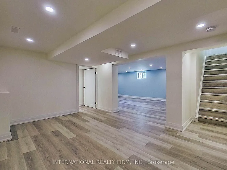 85 Churchill Ave — Photo 25