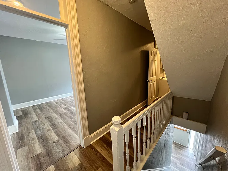 215 N Pine St — Photo 6