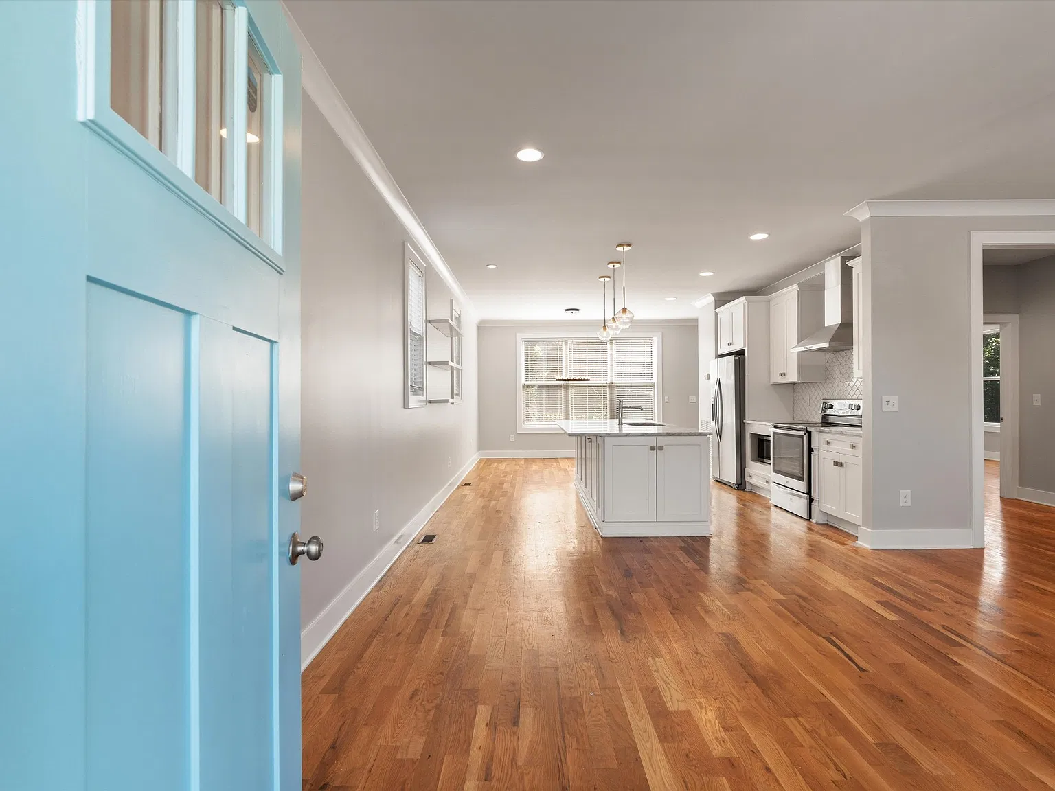910 Trice Dr — Photo 3