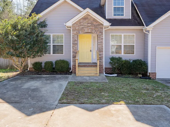 1686 Short Leaf Ln, Soddy Daisy, TN 37379