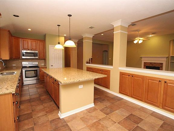 5th image of 1121 Morning Creek Ln
