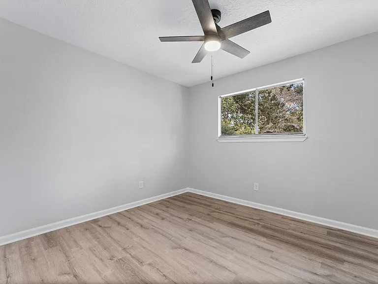 2 Ground Brier Ct — Photo 14