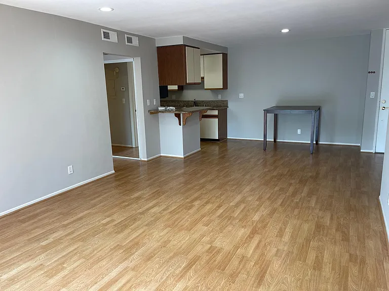 412 N Bellflower Blvd #208 — Photo 29