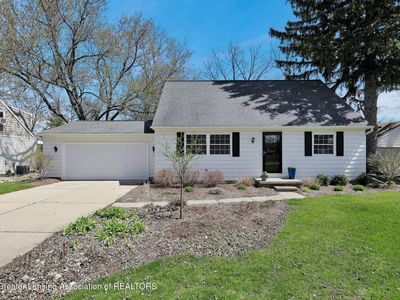 2762 Grovenburg Rd, Lansing, MI, 48911