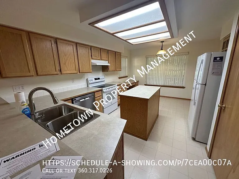 1227 Arcadia St NW — Photo 4