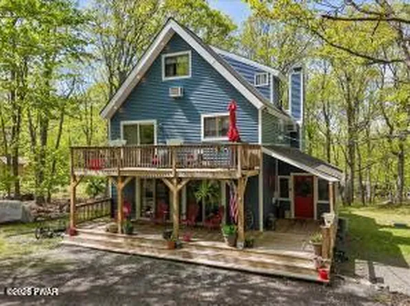 809 Rimrock Ct, Lords Valley, PA 18428