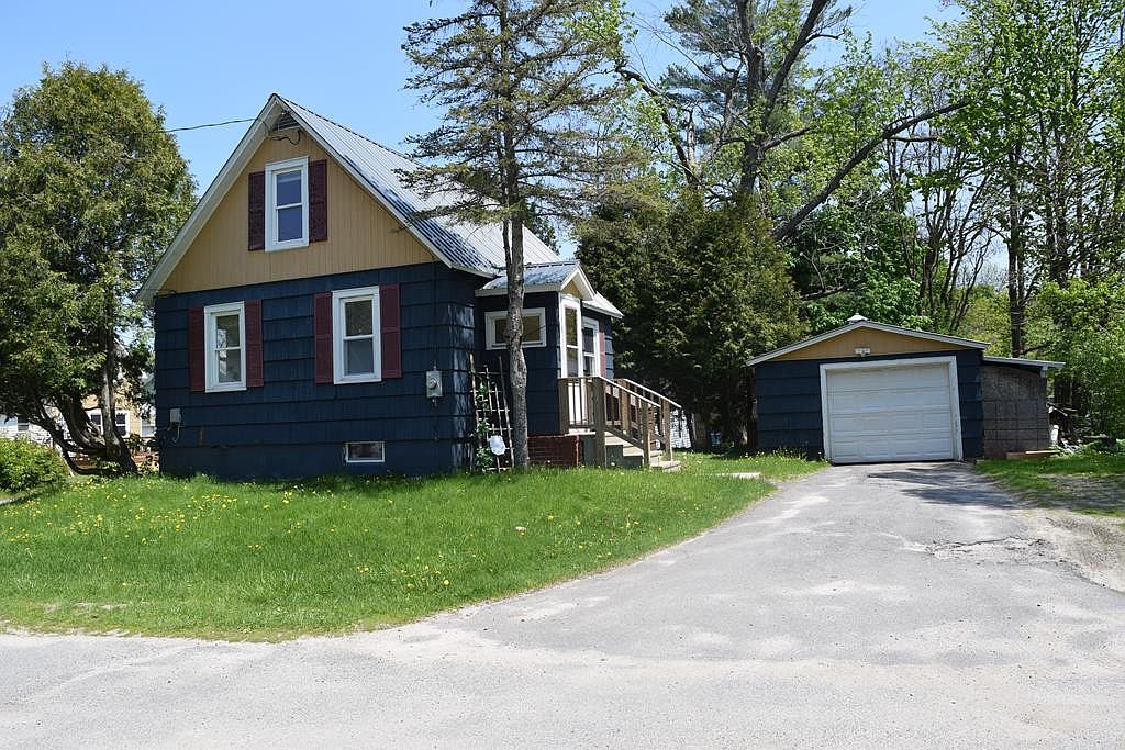 16 Patnode St, Malone, NY 12953 Zillow