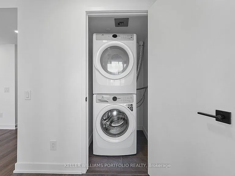 609 Sherbourne St #407 — Photo 17