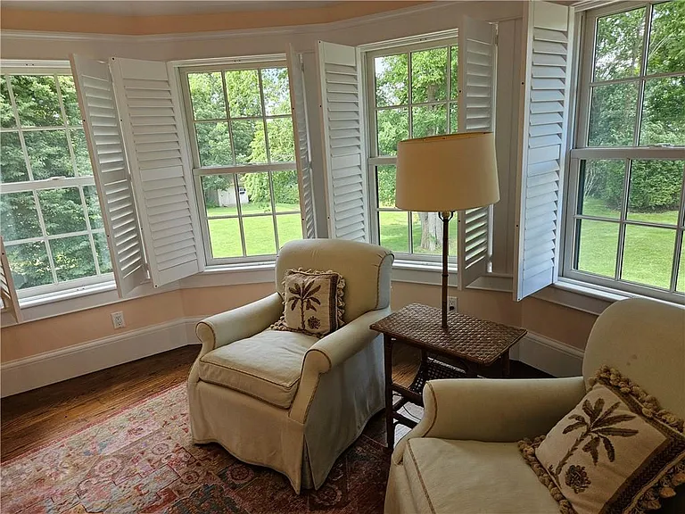 209 Coggeshall Ave — Photo 30