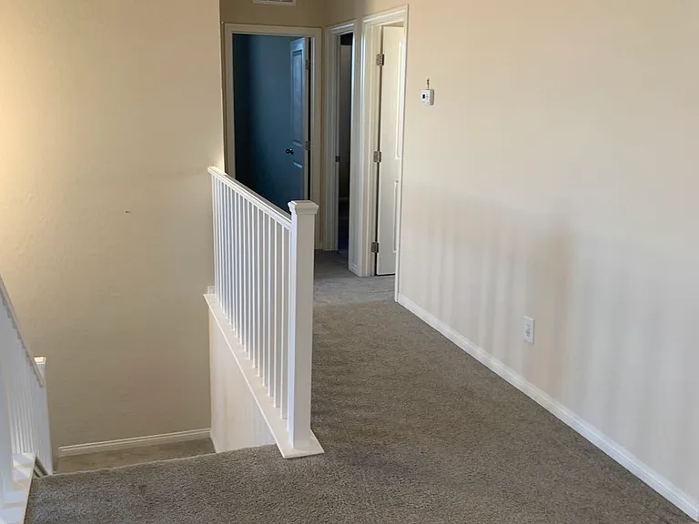 933 Kimbark Ave — Photo 16