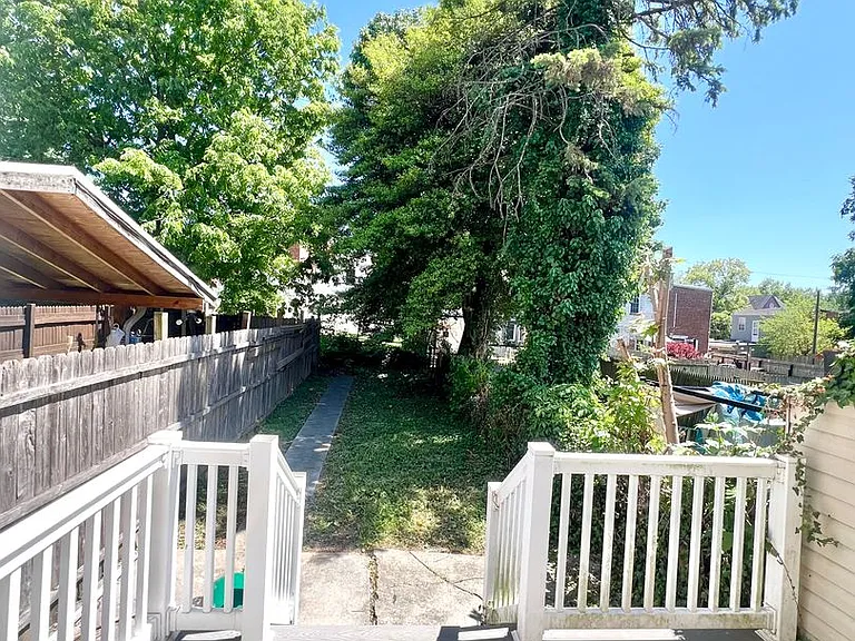 538 Lafayette St — Photo 7